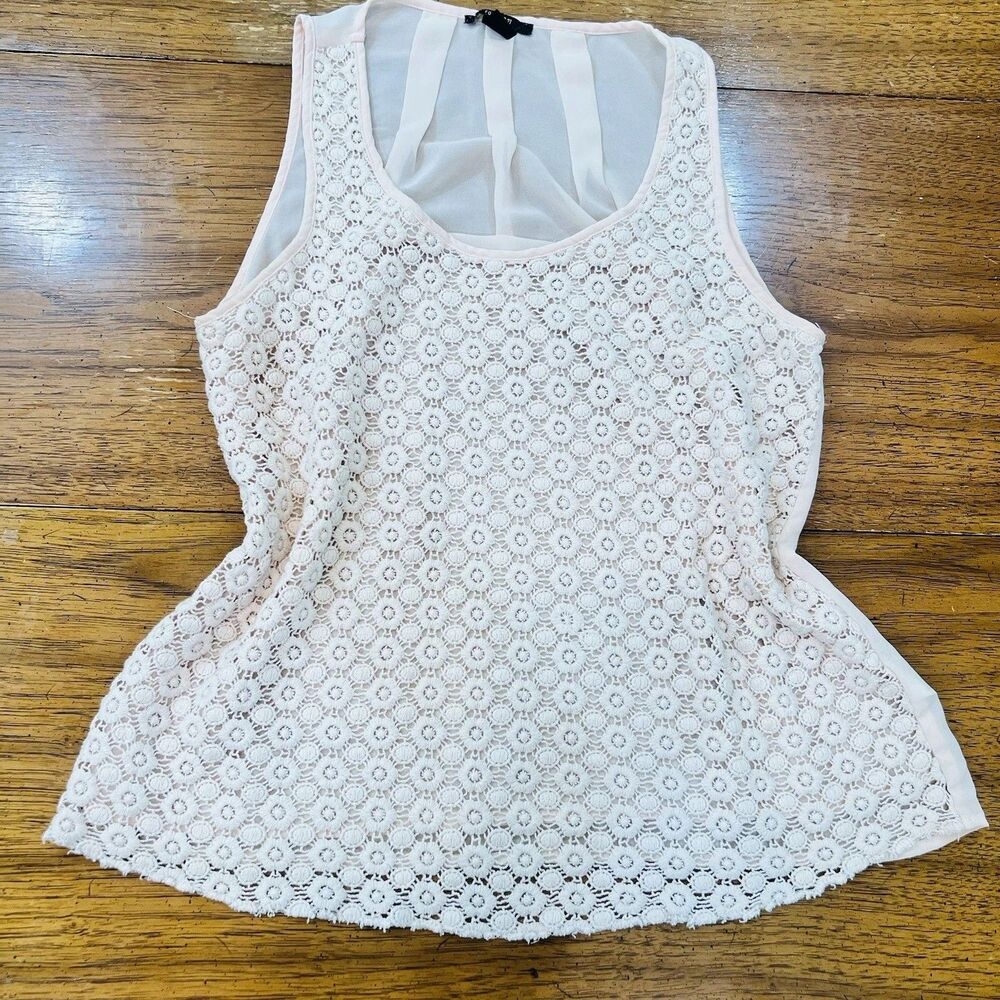 Forever 21 Crochet Lace Tank Top Blouse Soft Pink Pleated Back Small Boho